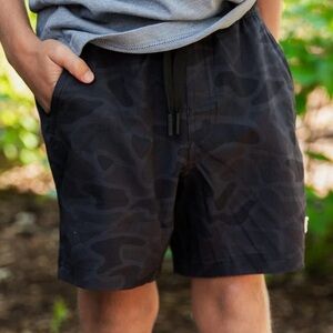 Burlebo athletic short in black camo